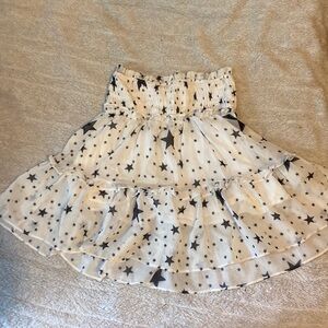 Preppy black and white star mini skirt from Storia